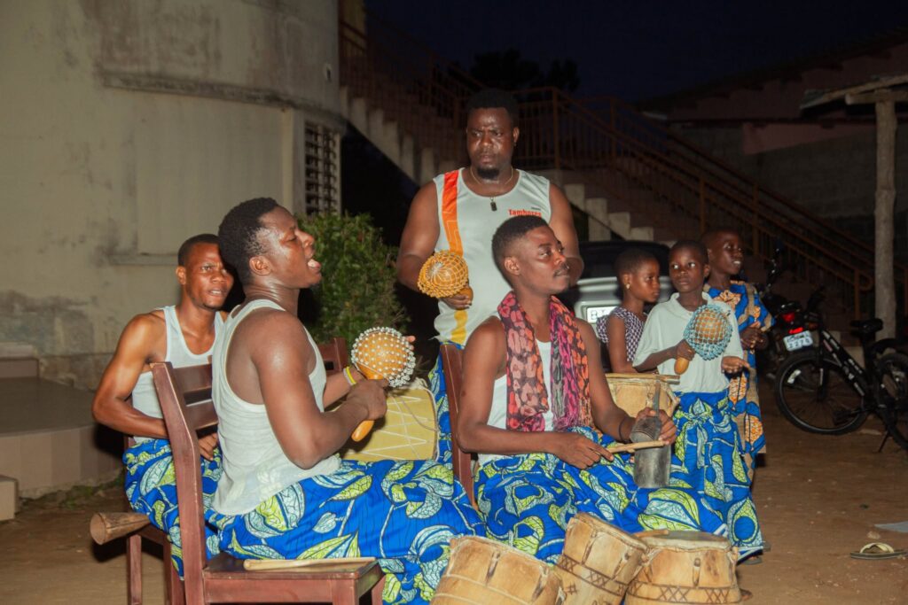 'La Nostalgie'' avec l'Association Wa NyiLo. Bignon ACAKPO et ses collègues